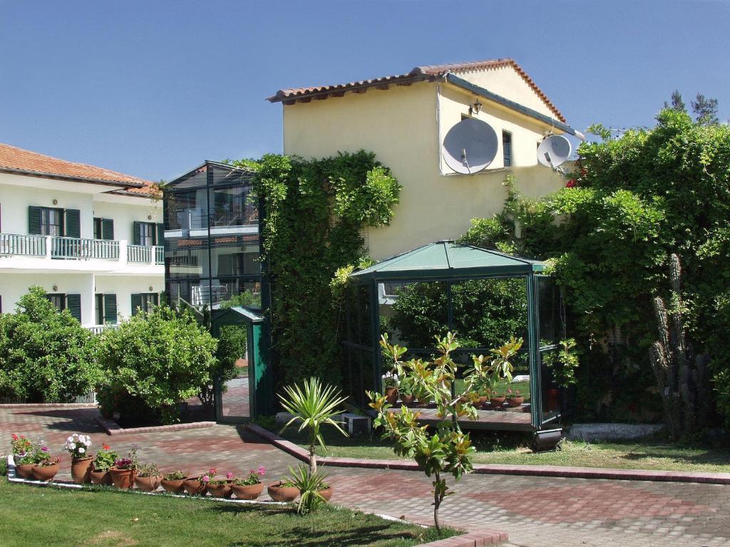 Giannikos Hotel Paliouri Exterior photo