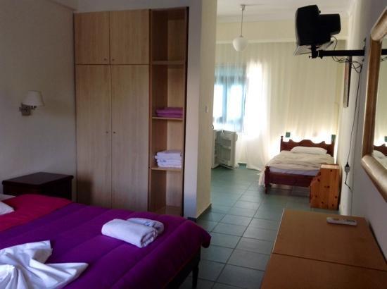 Giannikos Hotel Paliouri Room photo